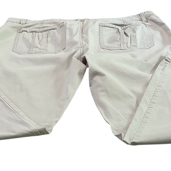 Sonoma Women’s Life + Style Straight Leg Tan Khaki Mid-Rise Pants – Size 16 - Picture 3 of 8